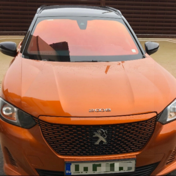 Слънцезащитно фолио RED Chameleon 70% 1.02/30m | 85.00 лв. / 43.46 &euro;